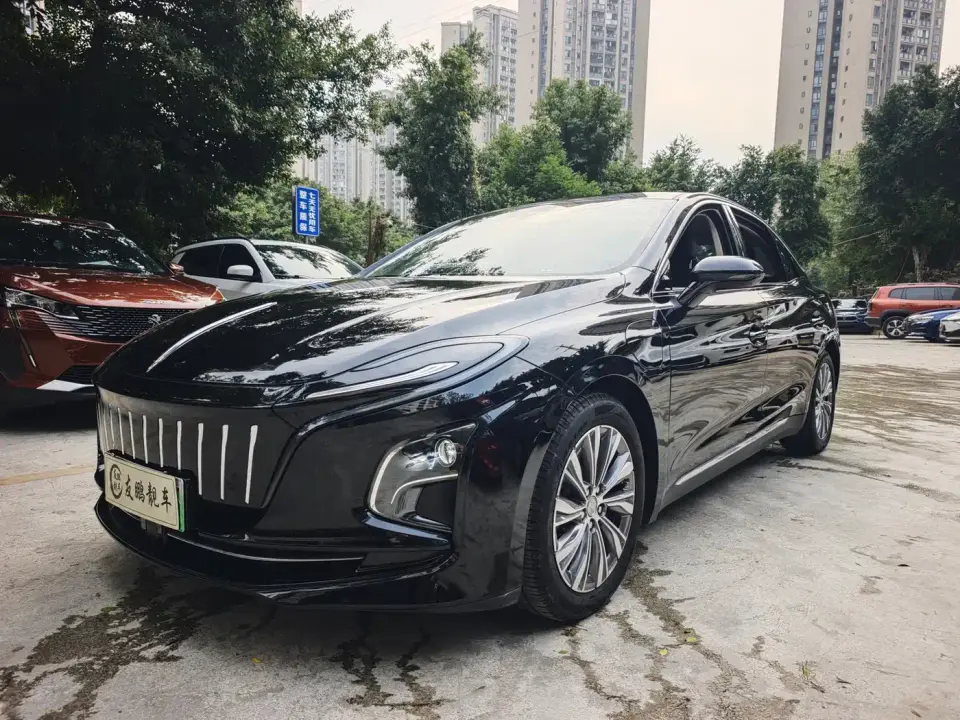 Hongqi E-QM5 620km PLUS 2023
