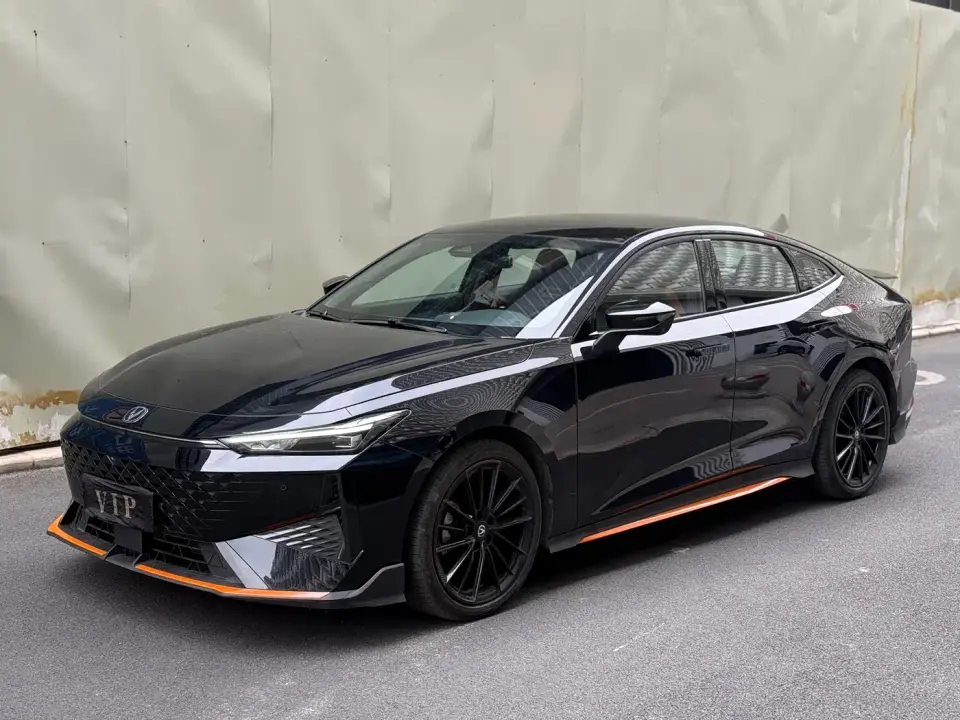 Changan UNI-V 1.5T Deluxe Sport 2024