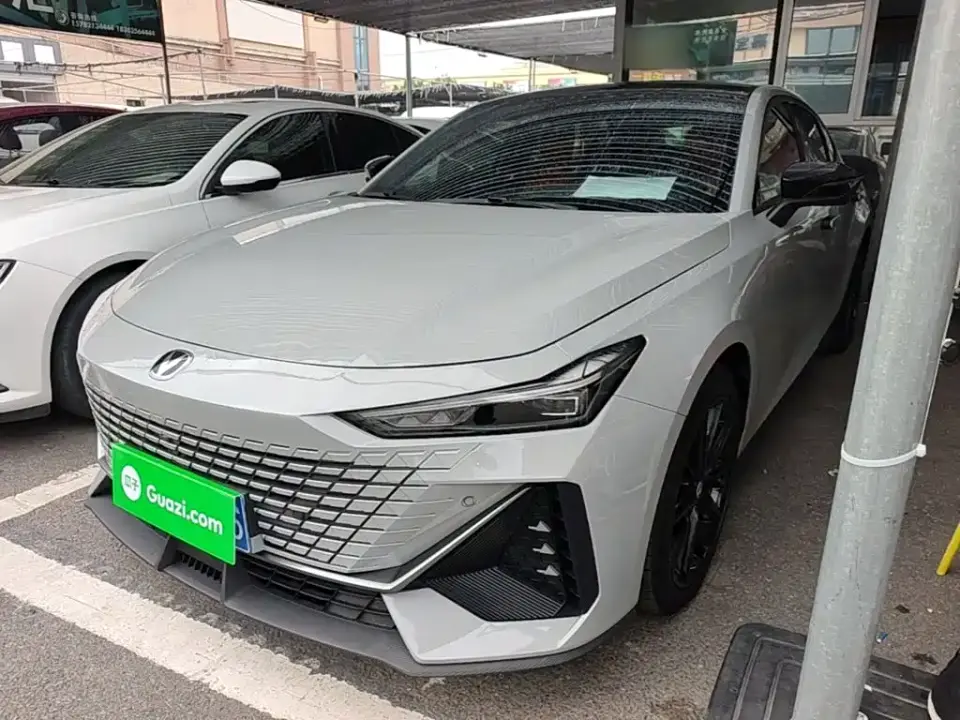 Changan UNI-V 1.5T Premium Model 2022
