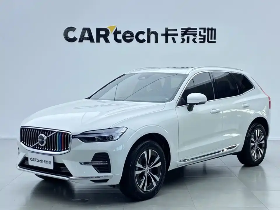 Volvo XC60 B5 AWD R-Design 2022