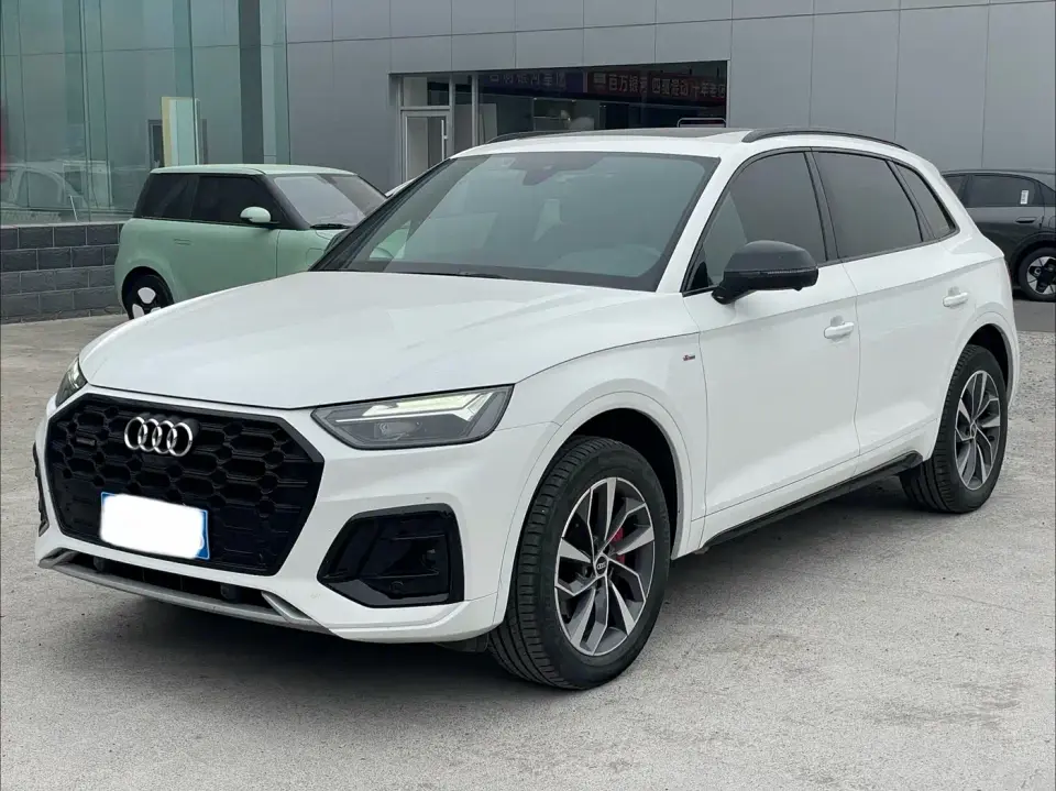 Audi Q5L Model 40 TFSI Luxury Dynamic 2024