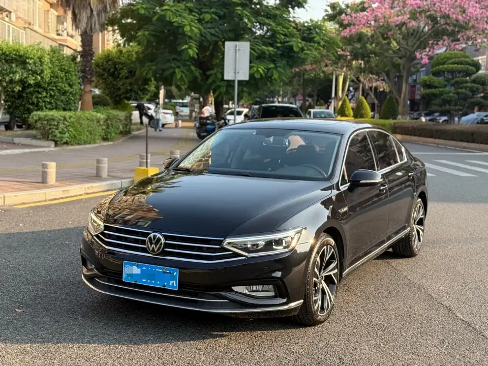 Volkswagen Magotan 330TSI DSG Luxury 2022