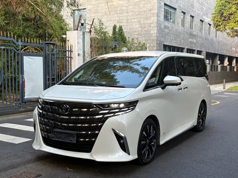Toyota Alphard Hybrid 2.5L Ultimate Enjoyment Edition 2025
