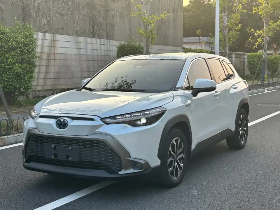 Toyota Frontlander 2.0L Smart Hybrid Dual Engine Luxury Edition 2024