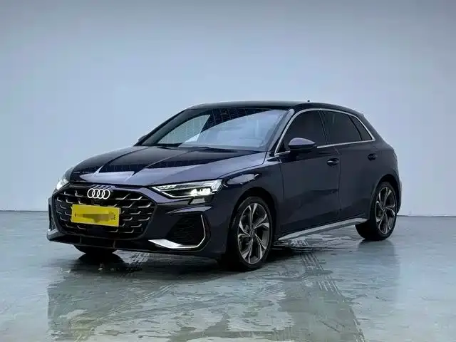 Audi A3 Facelift Sportback 35TFSI Flying Spur Premium 2025