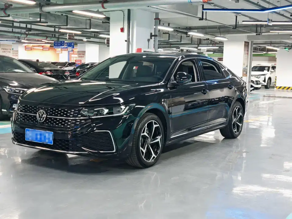 Volkswagen Passat Outstanding 380TSI Starlight Dragon Soaring Edition 2025