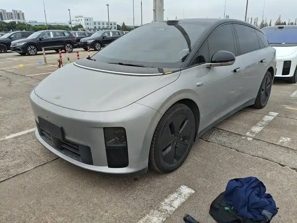 Li Auto i6 2WD Base Model 2026
