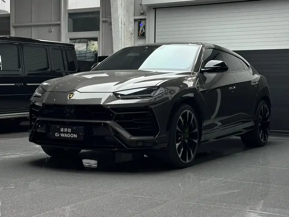 Lamborghini Urus 4.0T V8 2023