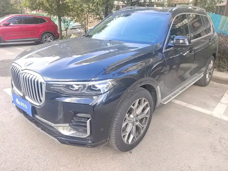 BMW X7 xDrive40i Leading Luxury Package 2021
