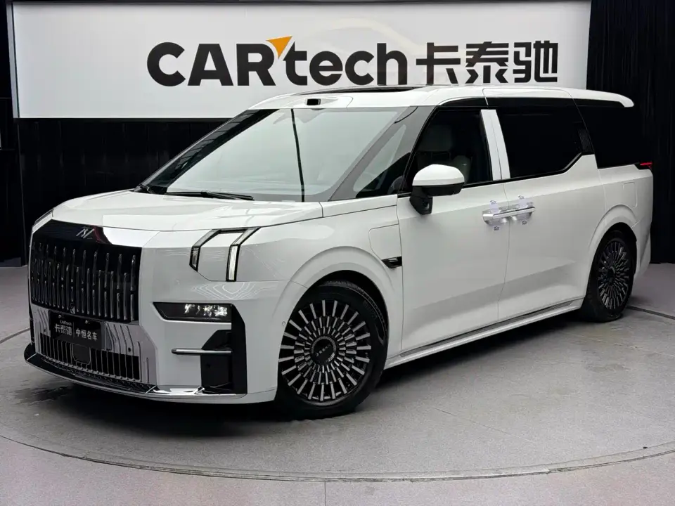 Zeekr 009 6-seat Executive AWD 108kWh 2025