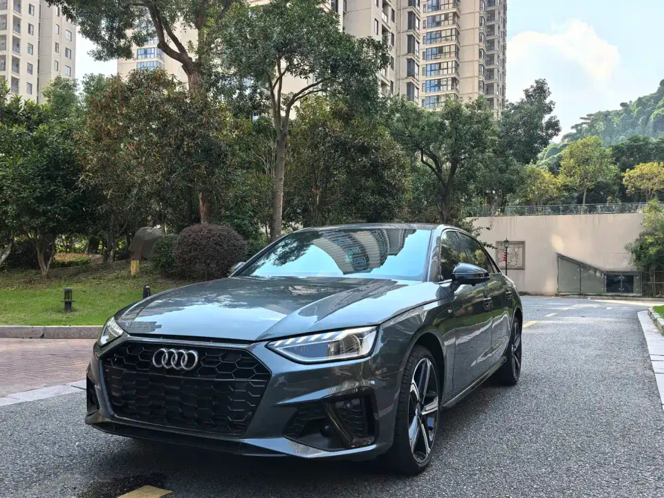 Audi A4L 2 Million Celebration Edition 40 TFSI Luxury Dynamic 2025
