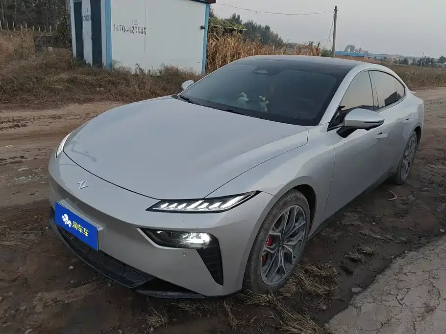 Dongfeng Yipai eπ007 EREV 230Pro Cruise Edition 2025