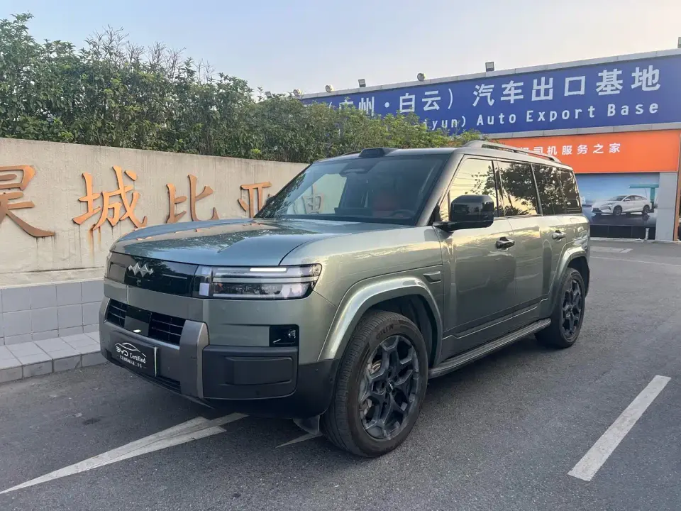 Fangchengbao Titanium 7 AWD Base Model 2025