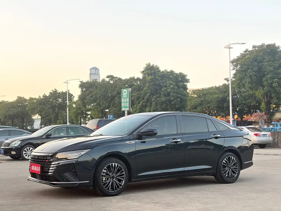 Dongfeng Aeolus Yixuan MAX 1.5T Super Cool Dad Edition 2021