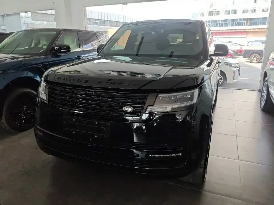 Land Rover Range Rover 3.0 L6 400PS Genesis Extended Wheelbase 2026