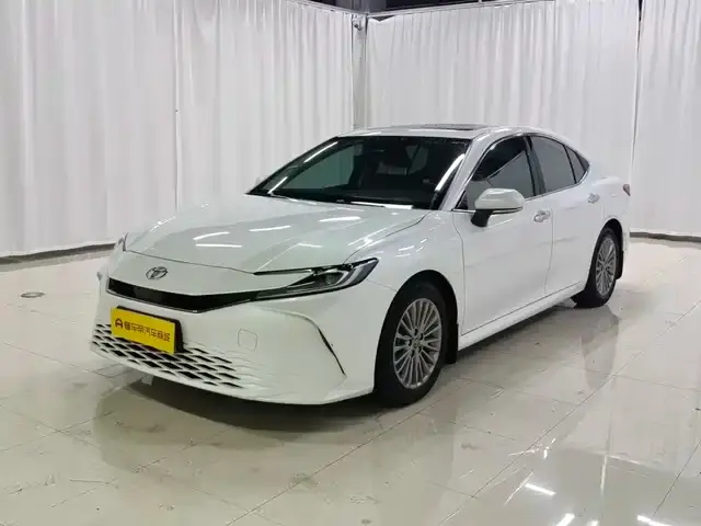 Toyota Camry Hybrid 2.0HGVP Luxury Edition 2025