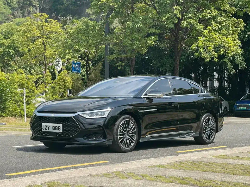BYD Han DM-i Champion Edition 121KM Honor 2024