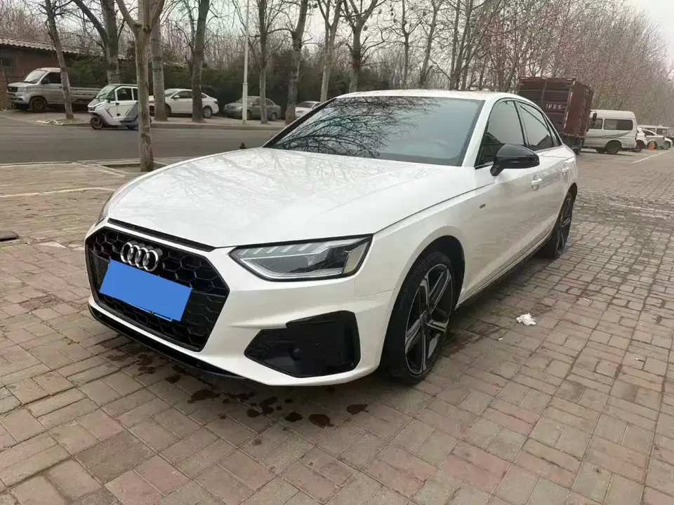 Audi A4L 40 TFSI Luxury Dynamic 2025