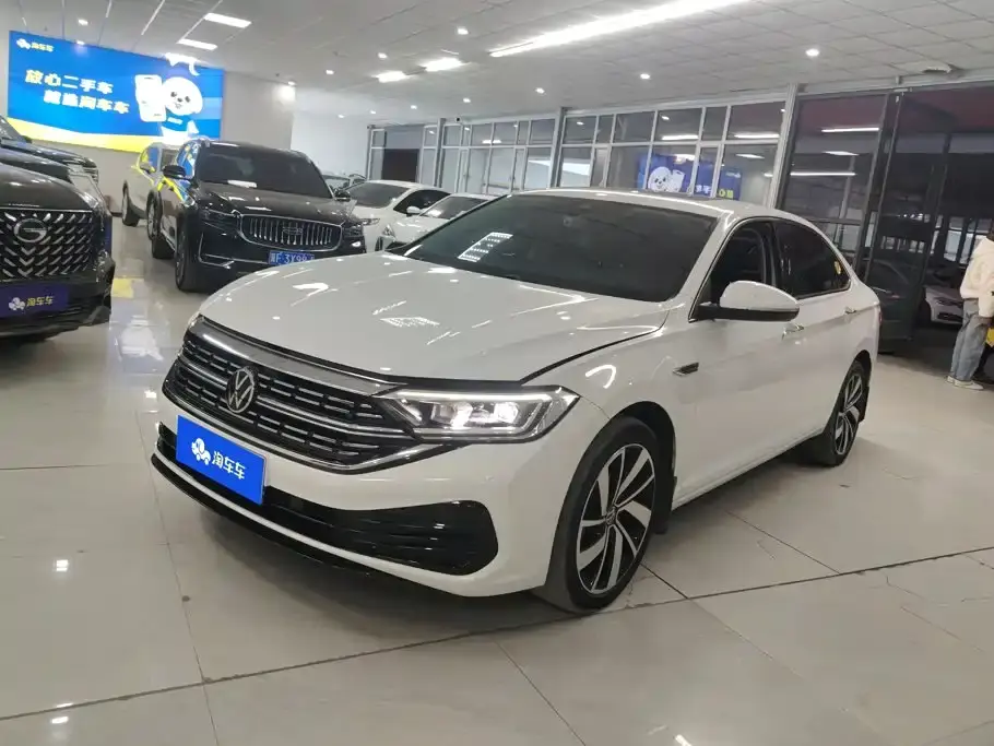 Volkswagen Sagitar 300TSI DSG Surpassing Edition 2023