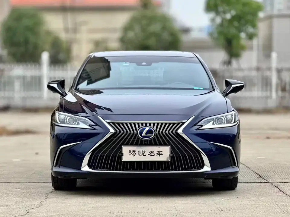 Lexus ES 200 Excellence Edition 2021