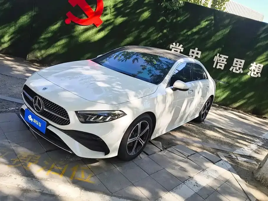Mercedes-Benz A-Class A 200 L Fashion Edition 2025