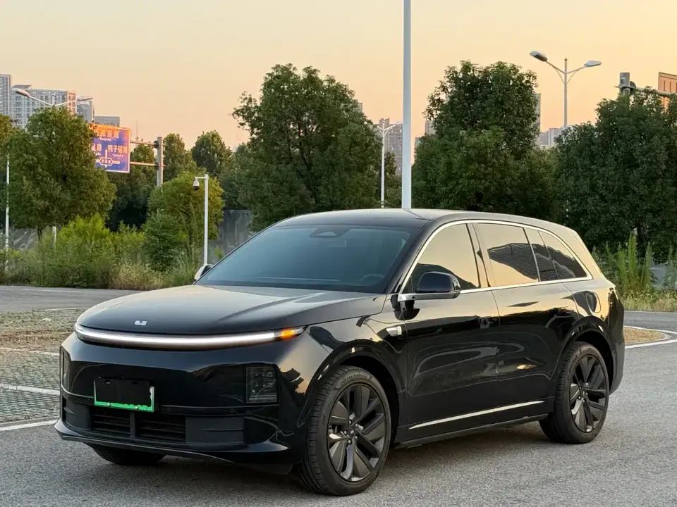 Li Auto L6 Pro 2025