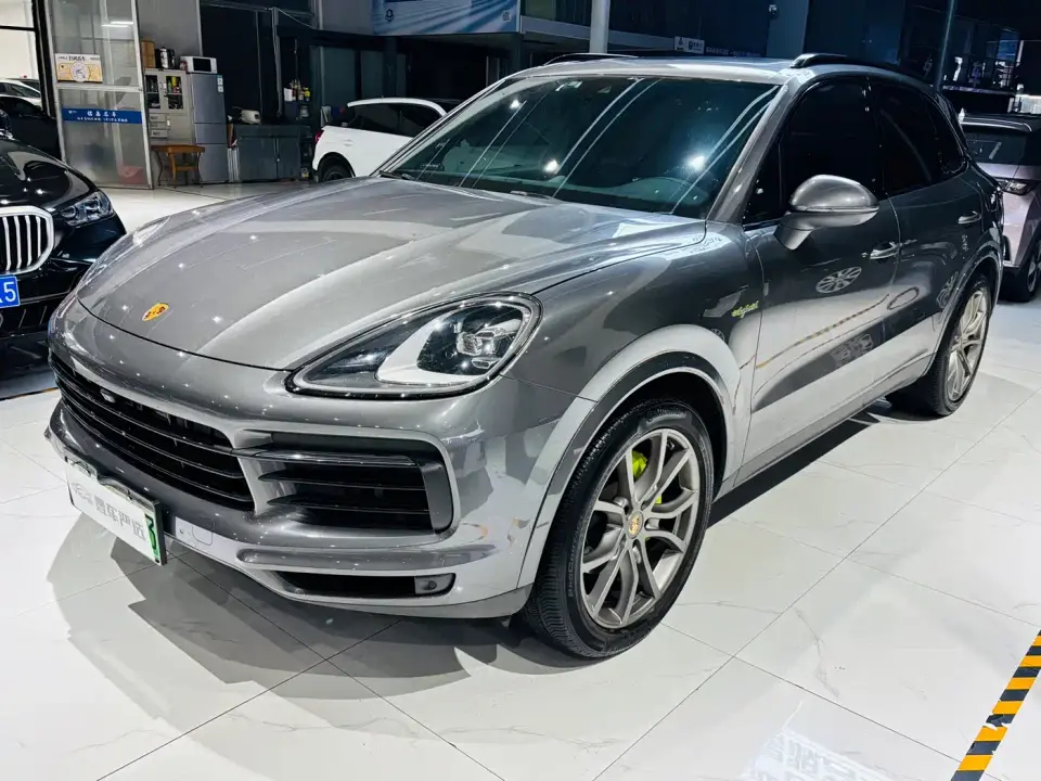 Porsche Cayenne New Energy Cayenne Coupé E-Hybrid 2.0T Platinum Edition 2023