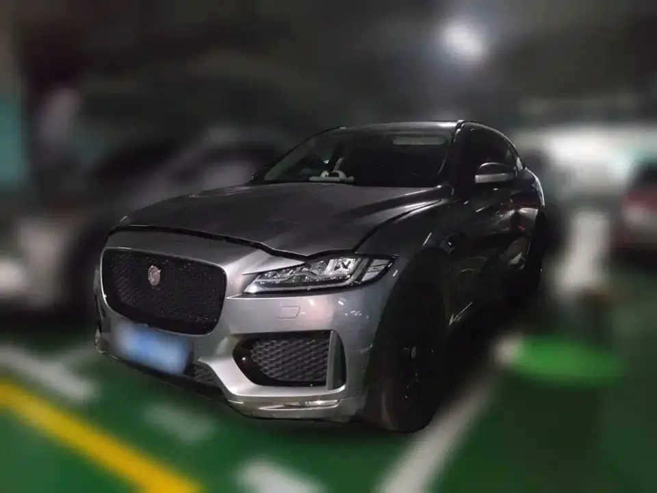 Jaguar F-PACE 2.0T R-Dynamic SE 2021