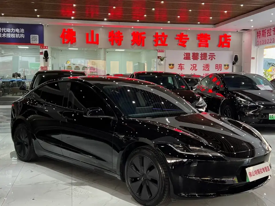 Tesla Model 3 Model Year Facelift Rear-Wheel Drive 2025