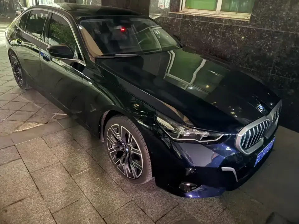 BMW 5 Series 530Li xDrive Luxury Package 2025