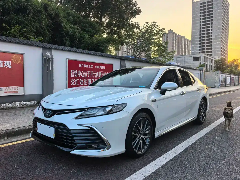 Toyota Camry Hybrid 2.5HG Luxury Edition 2022