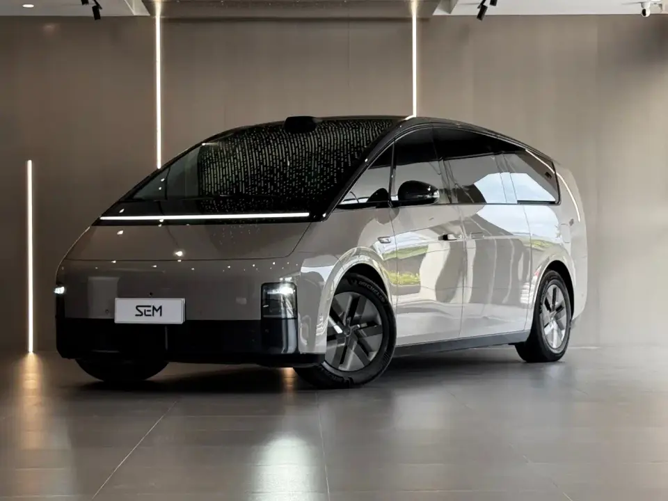 Li Auto MEGA Ultra 2024