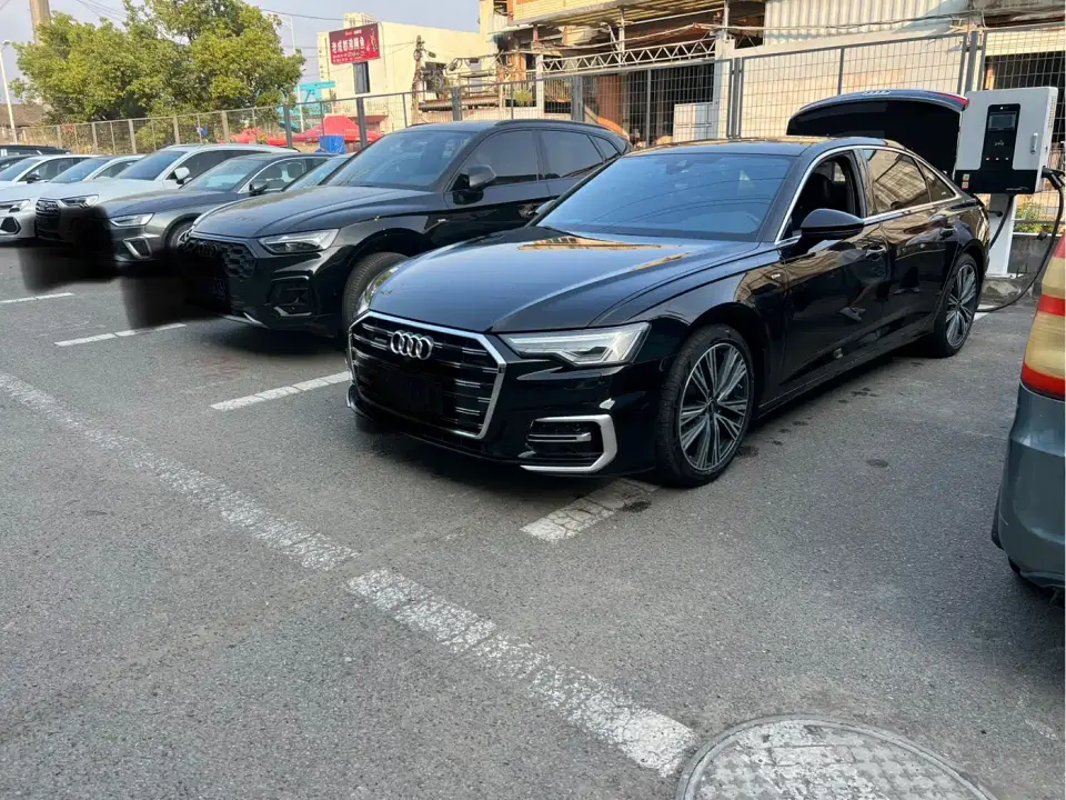 Audi A6L Facelift 45 TFSI Premium Elegance 2023