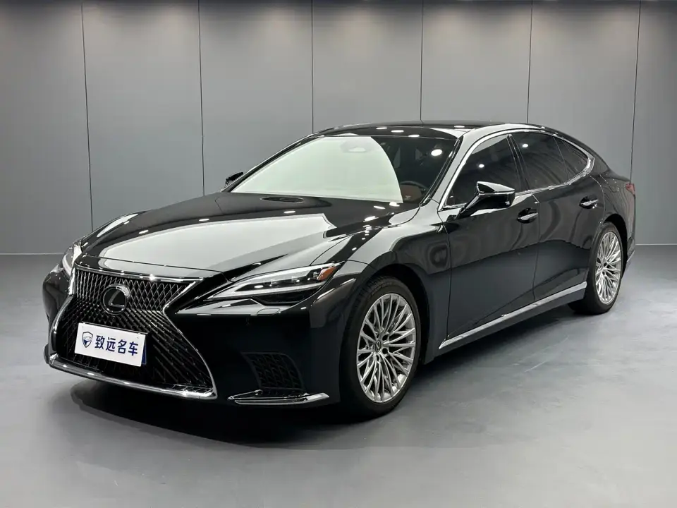 Lexus LS Model 500h Executive Edition 2024