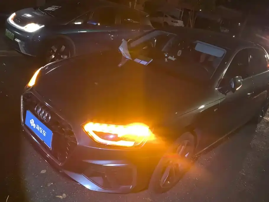 Audi A4L 40 TFSI Fashion Dynamic Edition 2021