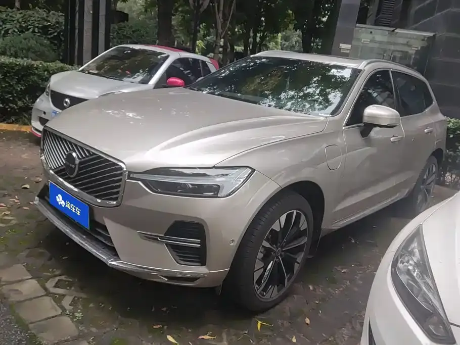 Volvo XC60 Plug-in Hybrid Plug-in Hybrid Long Range AWD Zhiyuan Luxury Edition 2025