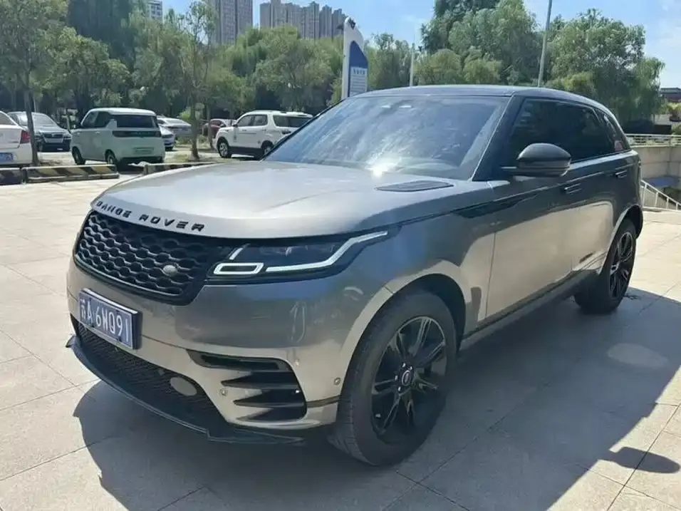 Land Rover Range Rover Velar P250 Gloss Black Collector's Edition 2021