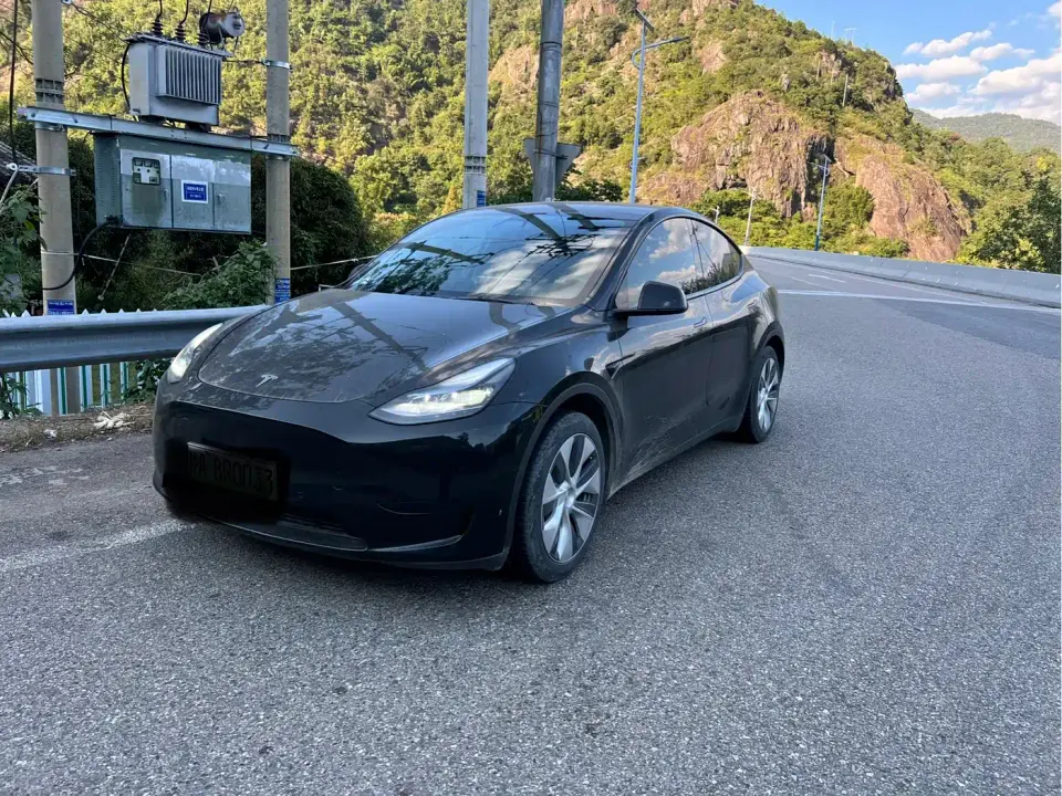 Tesla Model Y Facelift Rear-Wheel Drive Version 2023
