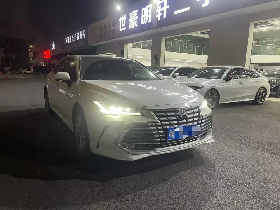Toyota Avalon Hybrid 2.0L Luxury Edition 2024
