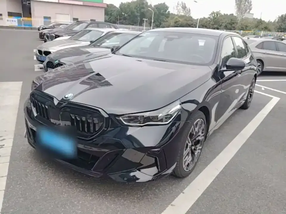 BMW 5 Series 530Li Exclusive M Sport Package 2025