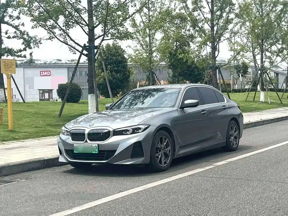 BMW i3 eDrive 35 L 2022