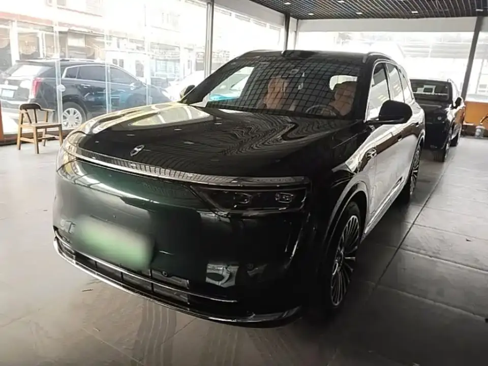 AITO Wenjie AITO M8 Extended Range Ultra 53.4kWh 6-Seater 2025