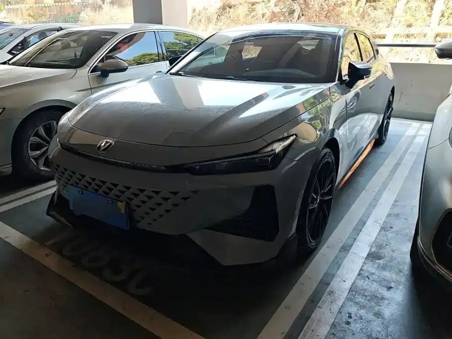 Changan UNI-V 1.5T 500Bar Premium Sport Model 2025