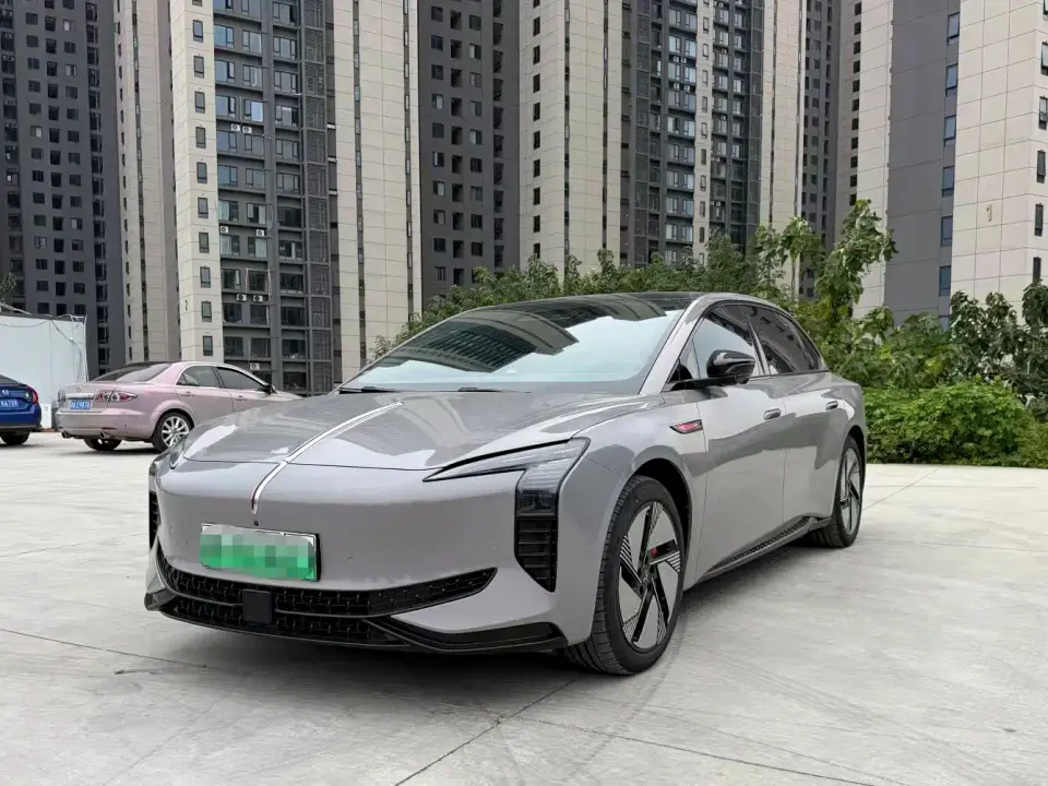 Hongqi EH7 640 AWD Smart Selection Edition 2025