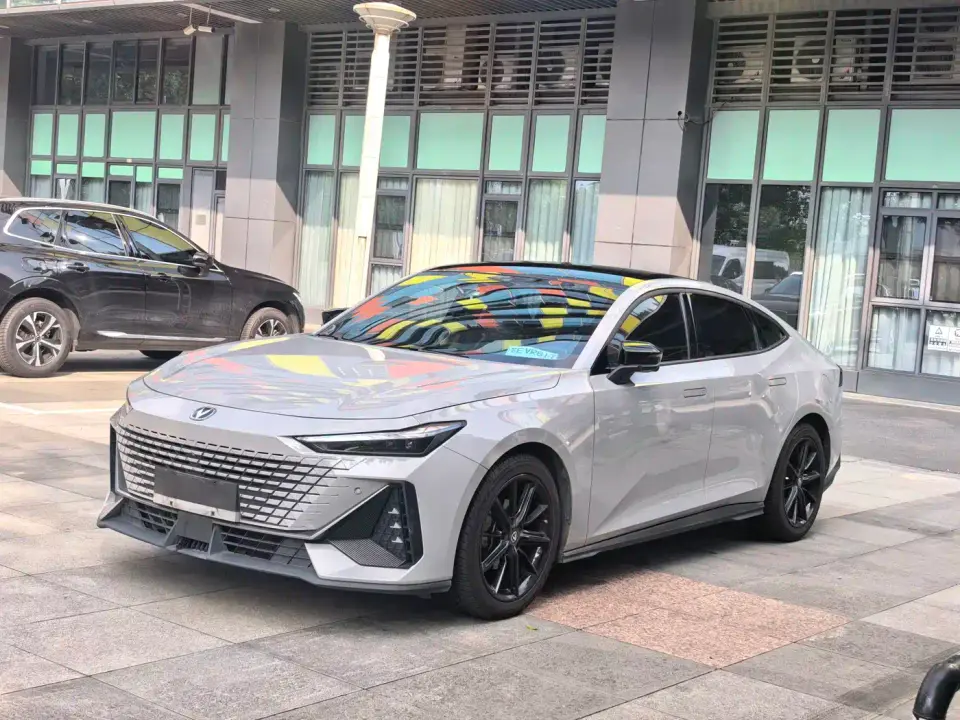Changan UNI-V 1.5T Premium Model 2022