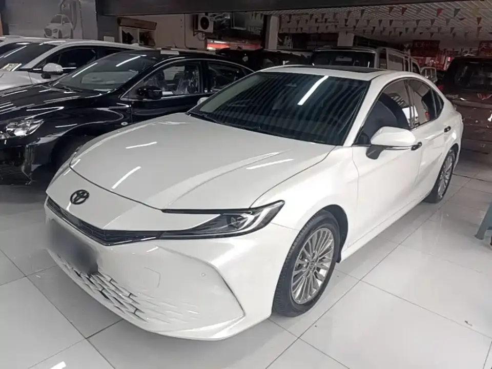Toyota Camry 2.0E Elite Edition 2025