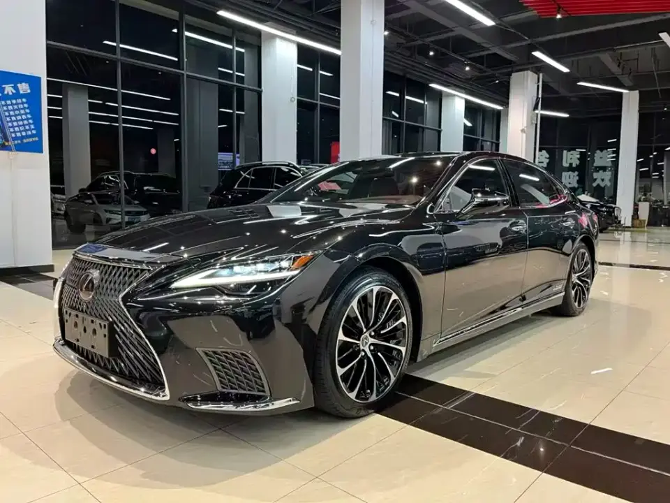 Lexus LS 500h Executive Edition 2021