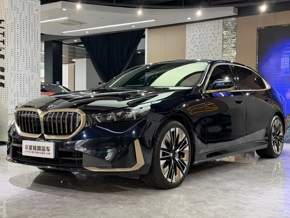 BMW 5 Series 530Li Premium Luxury Package 2025