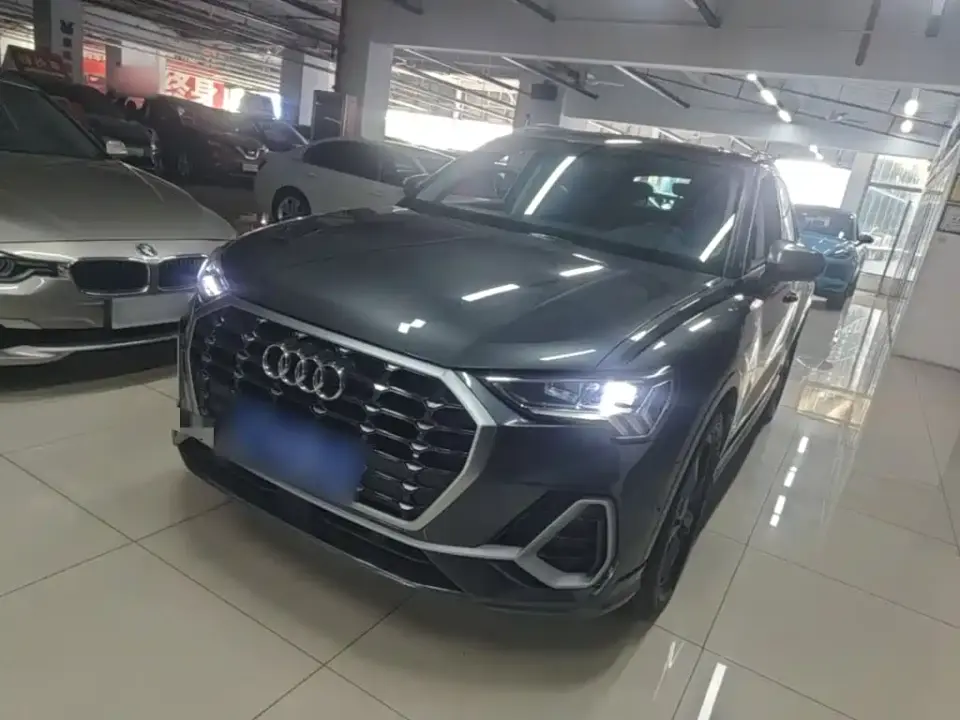 Audi Q3 35 TFSI Fashion Dynamic Model (1.5T) 2023
