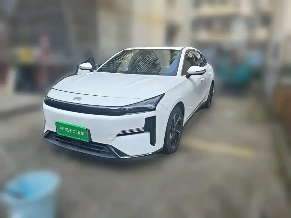 Geely Galaxy Galaxy L6 125km PLUS Soaring Dragon Edition 2024